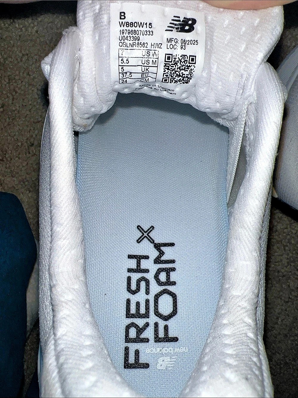 New Balance Fresh Foam X 880v13 Athletic Shoes White & Black Women's US Size 7 - Picture 6 of 6